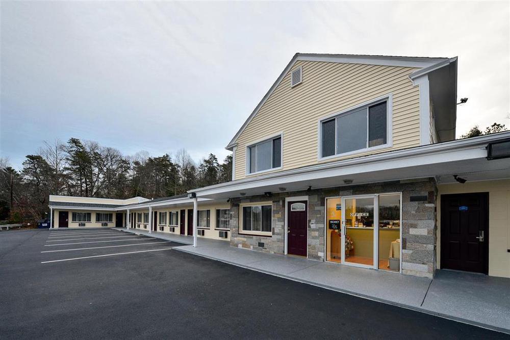 Americas Best Value Inn Providence-North Scituate Exterior foto
