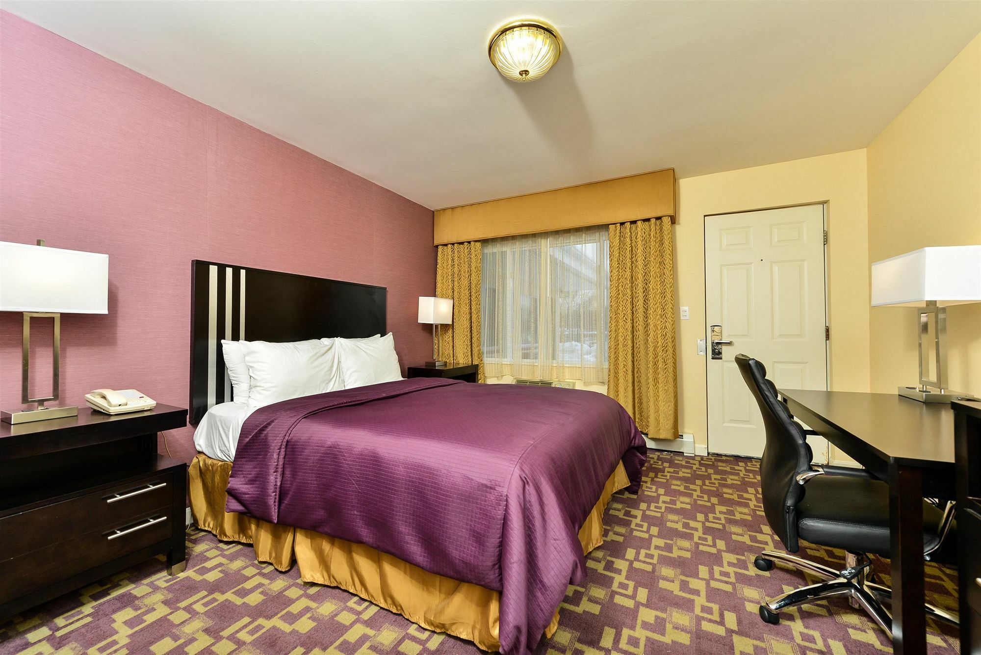 Americas Best Value Inn Providence-North Scituate Exterior foto